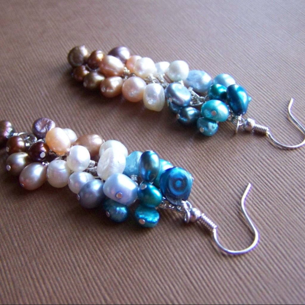 Waves Crashing On The Sand Pearl Earrings New